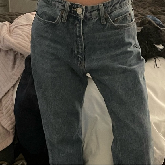 ZARA light medium wash straight leg jean - Picture 2 of 3